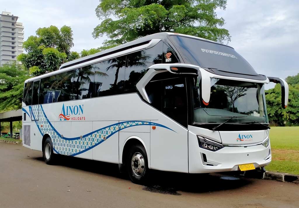 armada-bus-1