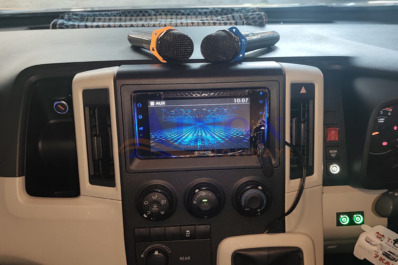 karaoke-di-mobil-hiace
